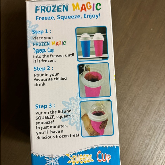 Frozen Magic Slushy Cup, Smoothie Cups with Lids and Straws - Picture 2 of 4